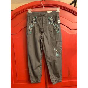 NWT Arizona Jean Company Size 10.5 Plus Floral Embroidered Charcoal Gray Pants